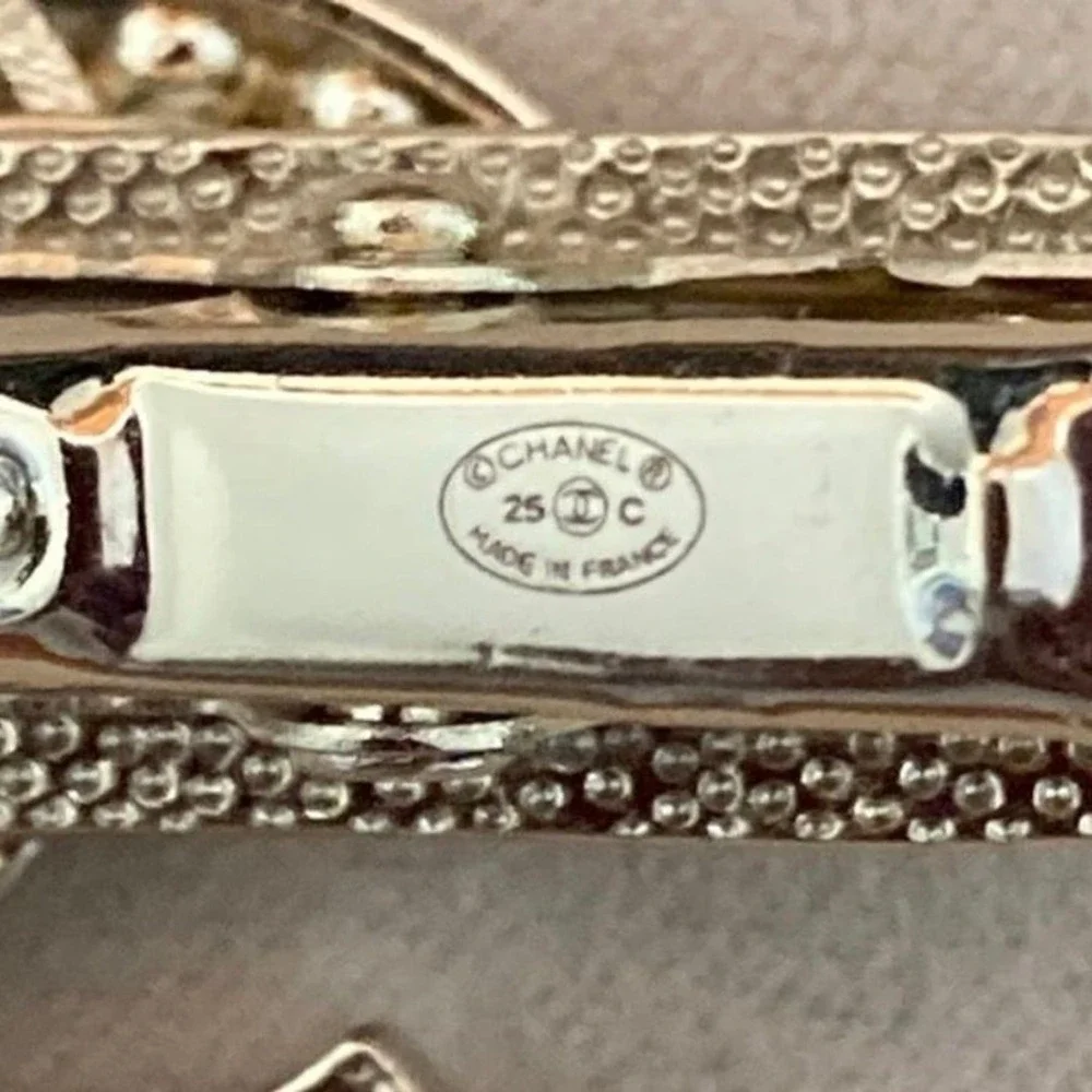 Chanel Pearl and‎ Crystal Hair Clip  COA included SB002-002